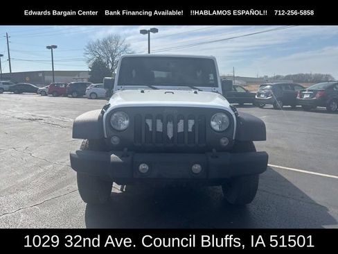 Used 2016 Jeep Wrangler Unlimited Sport image 3