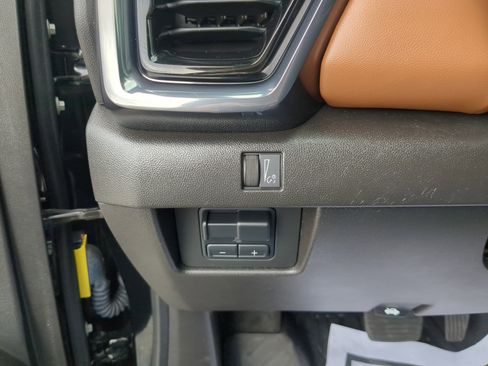 Used 2023 GMC Canyon AT4 w/ AT4 Premium Package image 25