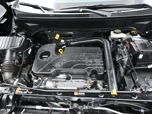 Used 2024 Chevrolet Equinox LT image 31