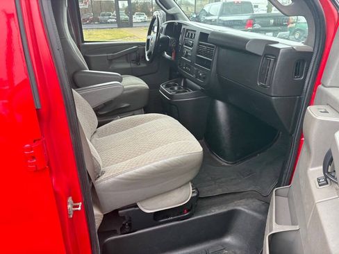 Used 2020 Chevrolet Express 3500 LS RWD image 18