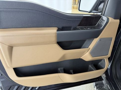 Used 2021 Ford F150 Lariat RWD image 7