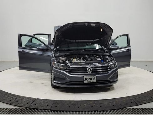 Used 2019 Volkswagen Jetta SE FWD image 11