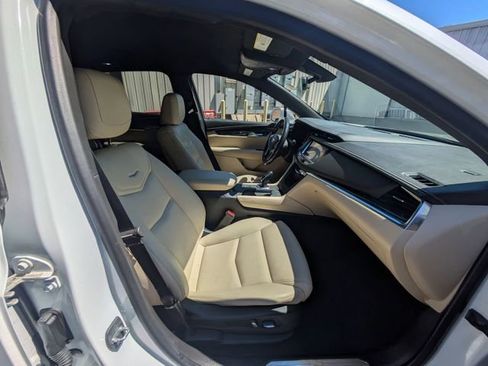 Used 2019 Cadillac XT5 AWD image 35