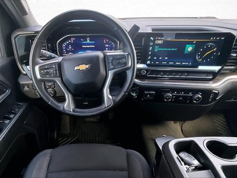 Used 2024 Chevrolet Silverado 3500 LT image 6