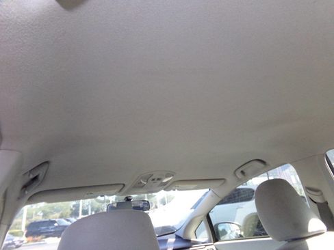 Used 2012 Toyota Prius Three image 16