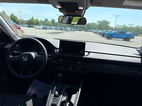 Used 2024 Honda Accord EX image 33