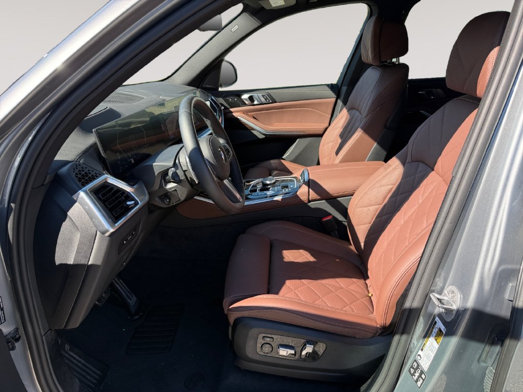 Certified 2026 BMW X5 xDrive40i AWD/4WD image 2