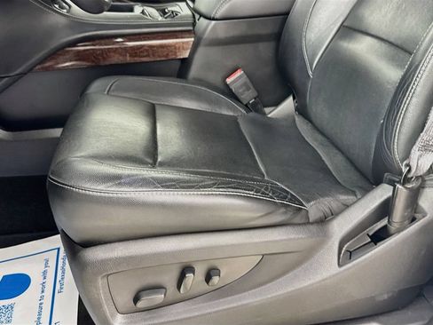 Used 2017 GMC Yukon SLT w/ Premium Edition RWD image 22