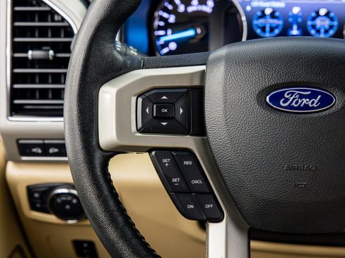 Used 2019 Ford F350 Lariat w/ Lariat Value Package AWD/4WD image 38