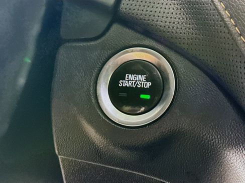 Used 2020 Chevrolet Equinox Premier w/ Premier Redline Edition image 21