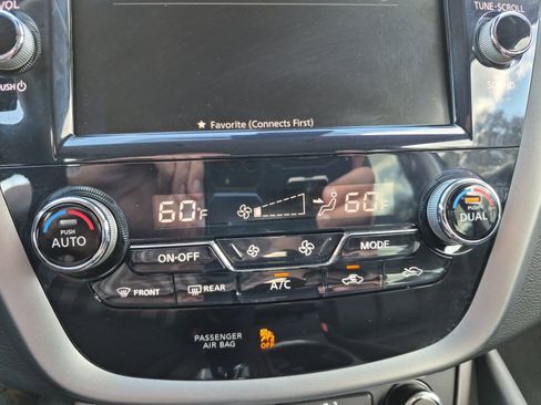 Used 2024 Nissan Murano SV image 17