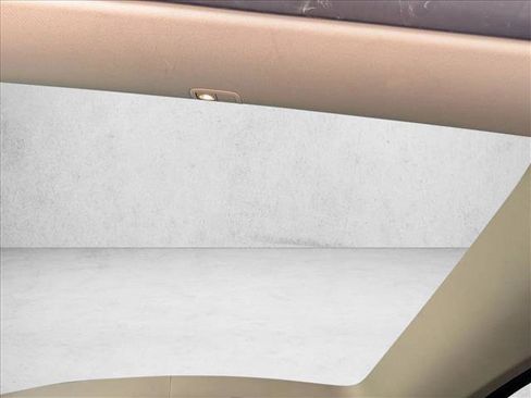 Used 2024 Tesla Model Y Long Range image 16