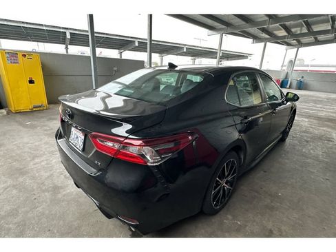 Used 2024 Toyota Camry SE w/ Blackout Package (TMS) FWD image 5