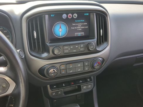 Used 2015 Chevrolet Colorado Z71 AWD/4WD image 18