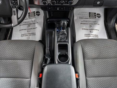 Used 2022 Toyota Tacoma SR5 image 27