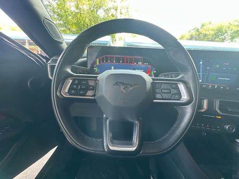 Used 2025 Ford Mustang Premium RWD image 15