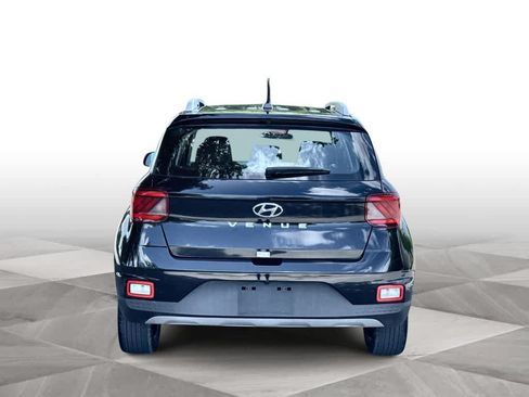 Used 2024 Hyundai Venue SEL FWD image 7