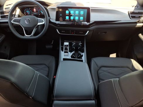 New 2026 Volkswagen Atlas Cross Sport SE FWD image 15