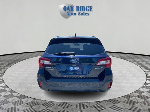 Used 2018 Subaru Outback 2.5i Touring AWD/4WD image 6