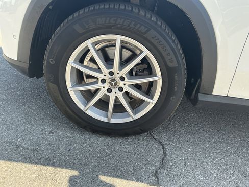 Used 2024 Mercedes-Benz GLE 350 4MATIC image 11