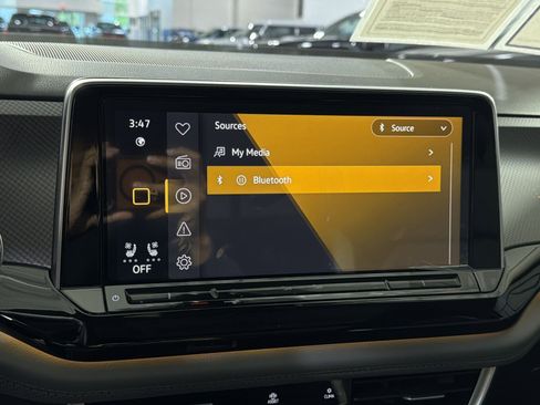 Used 2024 Volkswagen Atlas Peak Edition SEL AWD/4WD image 38