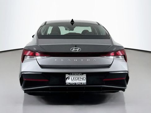Used 2024 Hyundai Elantra SEL FWD image 6