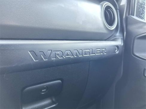 Used 2021 Jeep Wrangler Unlimited Sport image 31