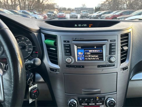 Used 2014 Subaru Outback 2.5i Premium image 25