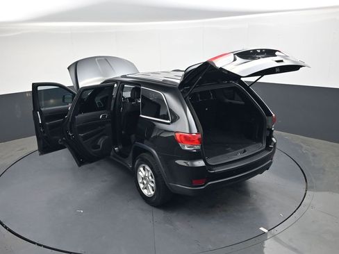 Used 2019 Jeep Grand Cherokee Laredo RWD image 37