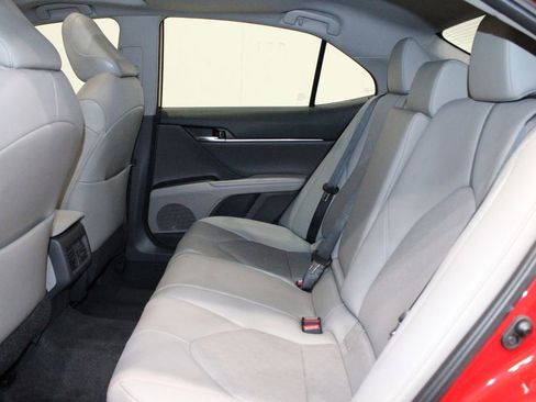 Used 2021 Toyota Camry XSE image 13