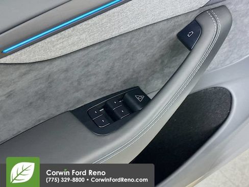 Used 2026 Tesla Model Y Long Range AWD/4WD image 17