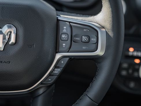 New 2026 RAM 1500 4x4 Crew Cab image 32