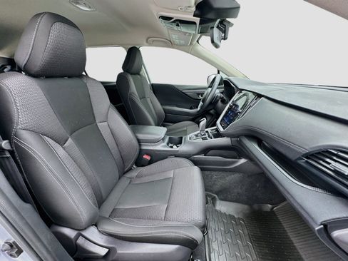 Used 2025 Subaru Outback Premium AWD/4WD image 19