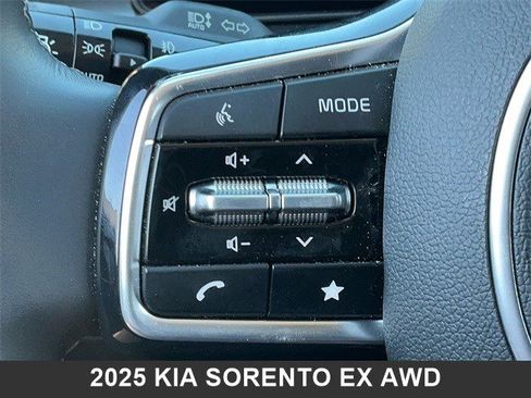 Certified 2025 Kia Sorento EX image 24
