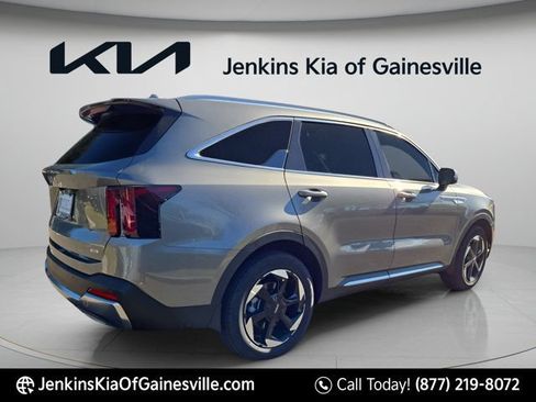 Used 2026 Kia Sorento EX w/ EX Premium Package FWD image 12