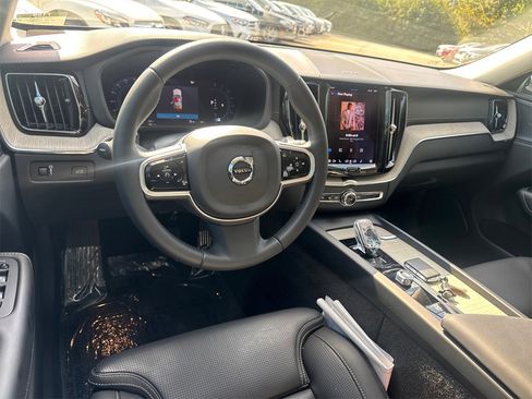 Used 2022 Volvo XC60 B6 Inscription w/ Advanced Package image 22