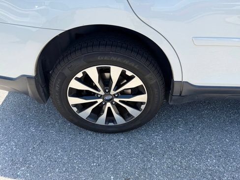 Used 2017 Subaru Outback 2.5i Limited w/ Popular Package #5 AWD/4WD image 5