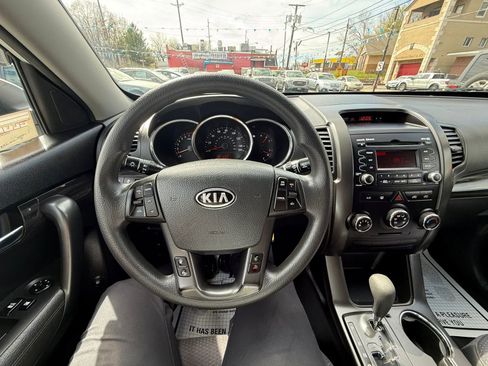 Used 2011 Kia Sorento LX image 35