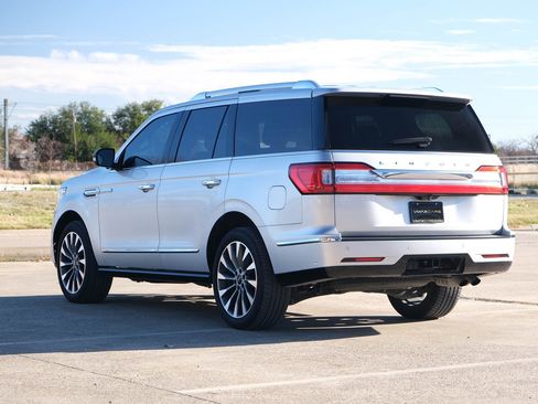 Used 2019 Lincoln Navigator Select w/ Technology Package image 11