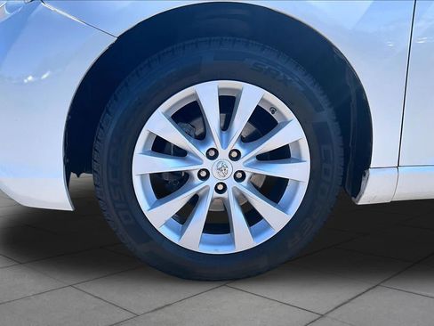 Used 2015 Toyota Venza XLE FWD image 10