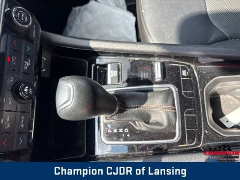Used 2022 Jeep Compass Limited AWD/4WD image 28
