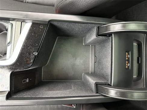 Certified 2025 Volvo XC60 B5 Plus image 21