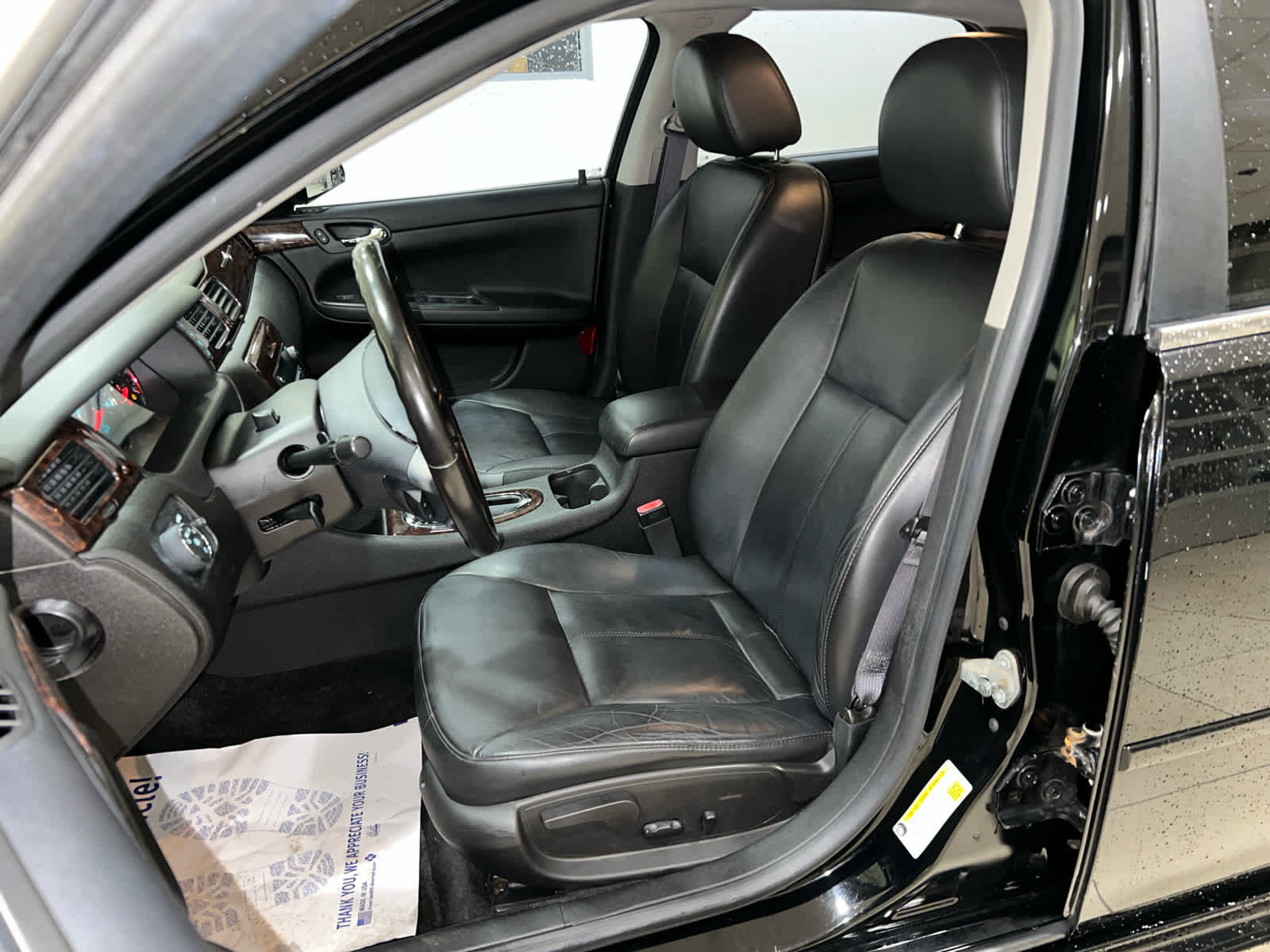 Used 2013 Chevrolet Impala LTZ FWD image 15