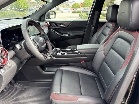 Used 2026 Chevrolet Equinox RS w/ Convenience Package III image 9