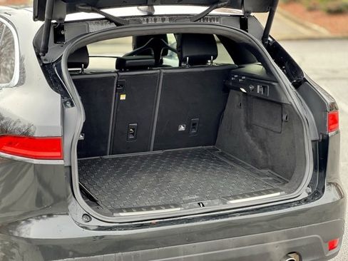 Used 2020 Jaguar F-PACE Premium image 45