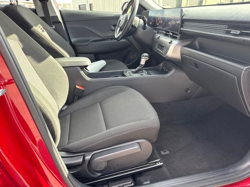 Used 2025 Hyundai Kona SEL image 13