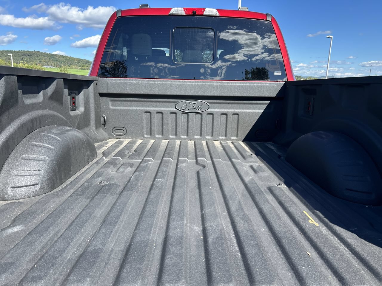 Used 2026 Ford F250 XLT w/ XLT Premium Package AWD/4WD image 9