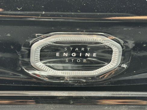 Used 2026 Jeep Grand Cherokee L Limited image 21