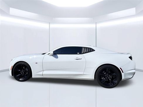 Used 2021 Chevrolet Camaro LT w/ RS Package RWD image 8