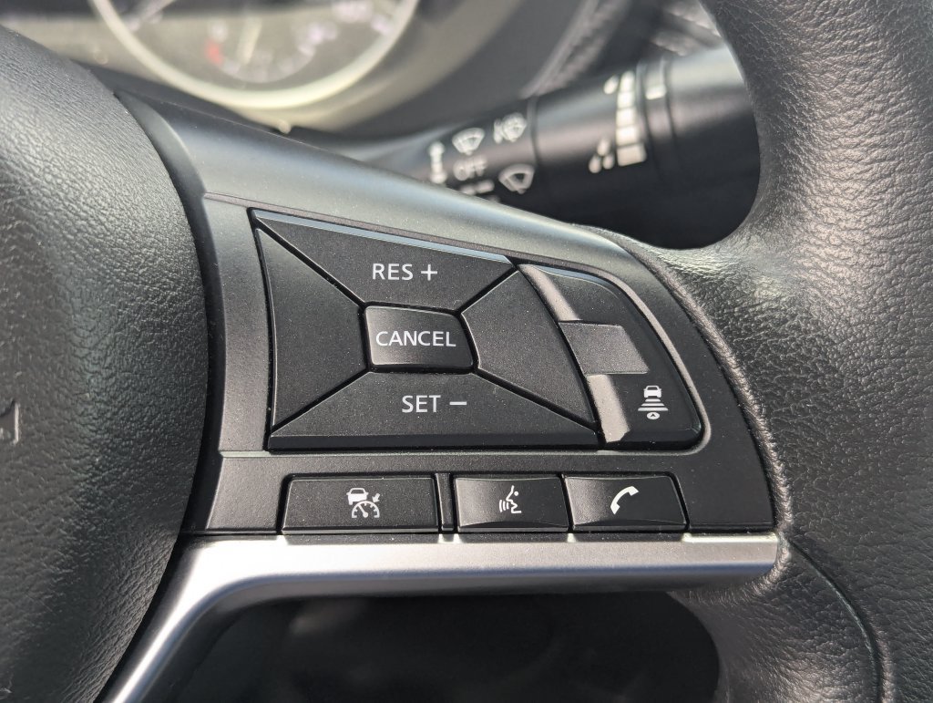 Used 2024 Nissan Sentra SV FWD image 19